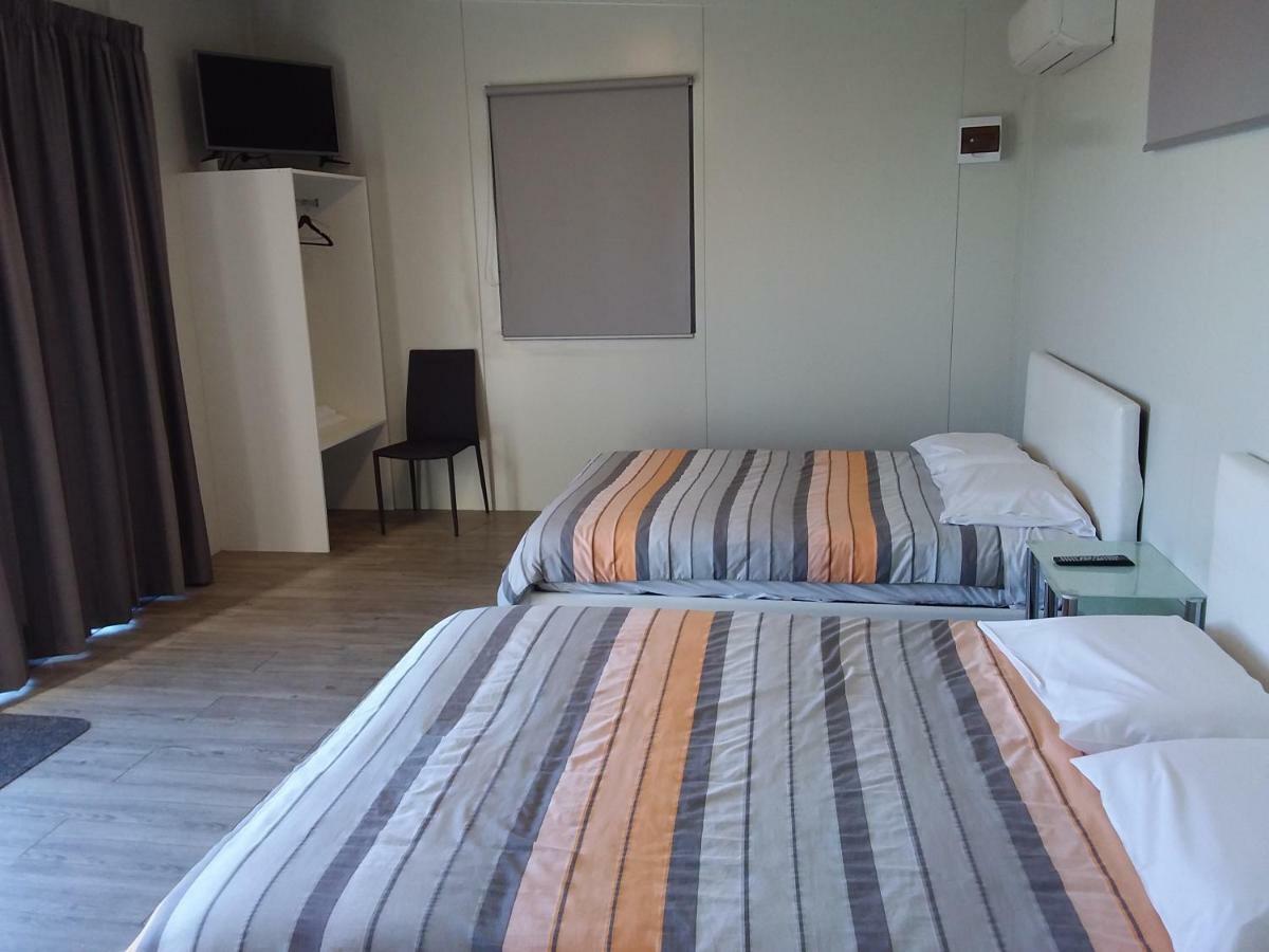 Pine Lake View Lodge Kaiapoi Екстер'єр фото